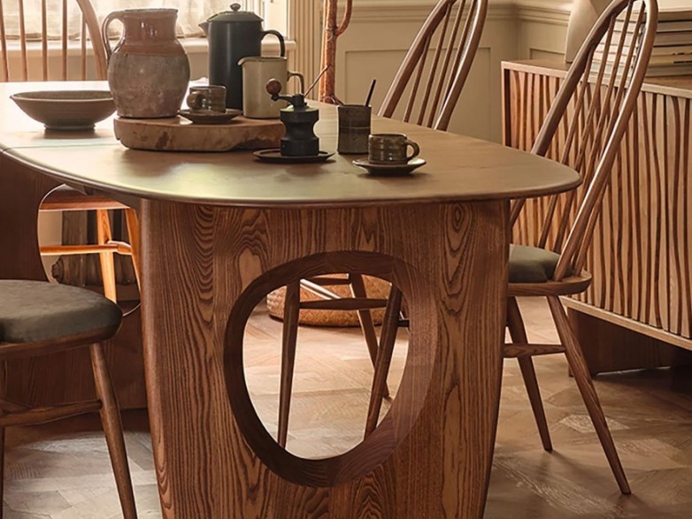 - Highmoor Table