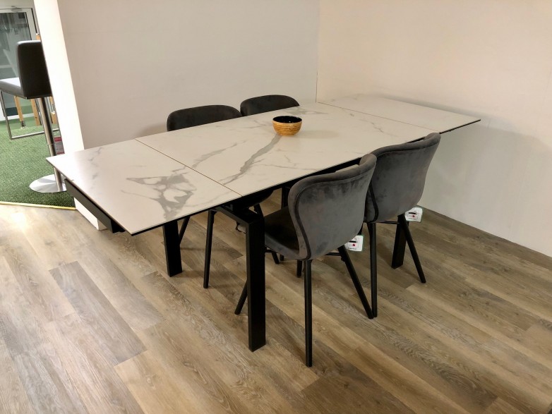 Huddersfield - 120/200cm Extending Dining Table in White with 4x Grey Bathilda Dining Chairs