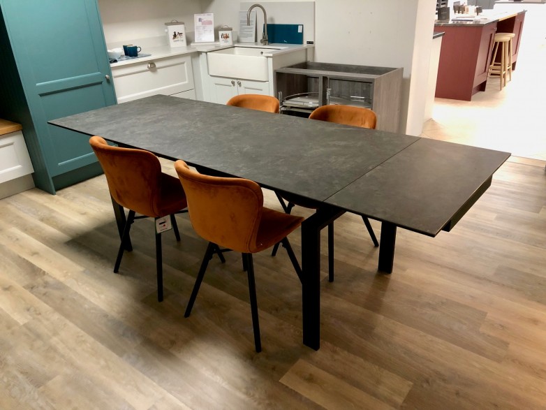 Huddersfield - 160/240cm Extending Dining Table in Black with 4x Copper Bathilda Dining Chairs