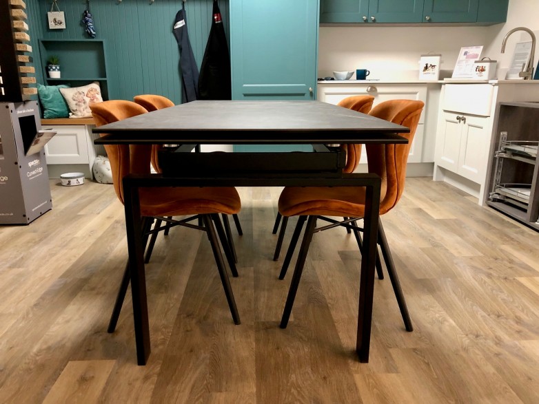 Huddersfield - 160/240cm Extending Dining Table in Black with 4x Copper Bathilda Dining Chairs