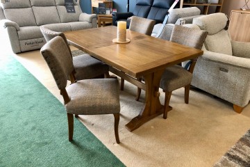 - Old Charm Lichfield 5ft Extending Dining Table and 4x Heathcliffe Dining Chairs