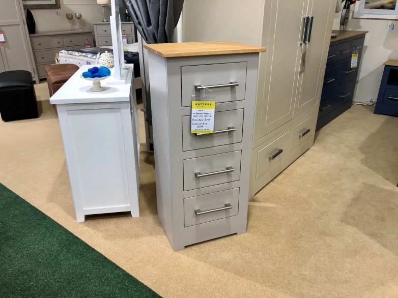 - Modo 4 Drawer Narrow Chest with Oak Top