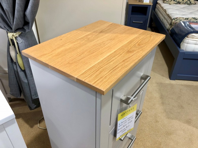 - Modo 4 Drawer Narrow Chest with Oak Top