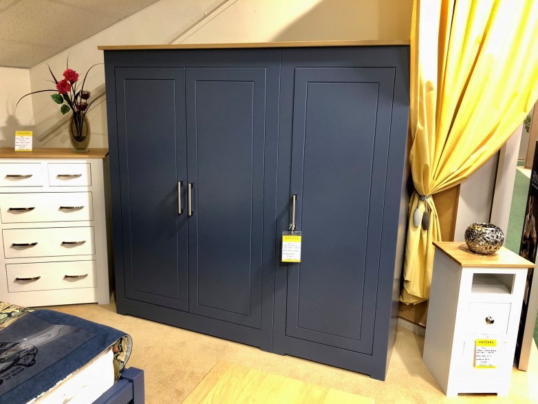 - Modo Large Triple All Hanging Triple Wardrobe with Oak Top