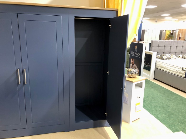 - Modo Large Triple All Hanging Triple Wardrobe with Oak Top