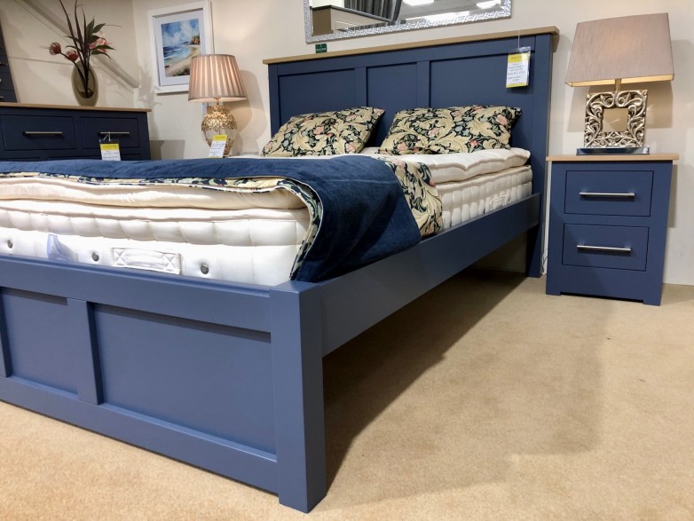 - Modo Kingsize Panel Bed with Low Foot End and Oak Top