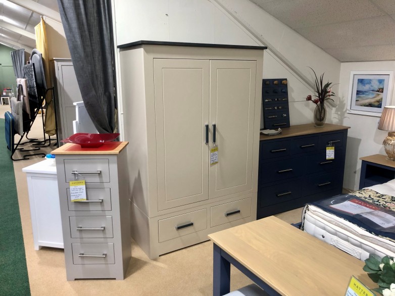 - Modo Large Double Wardrobe with 2 Drawers and Oak Top