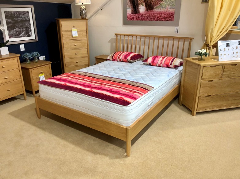 - Teramo Bedroom Kind Size (5') Bed
