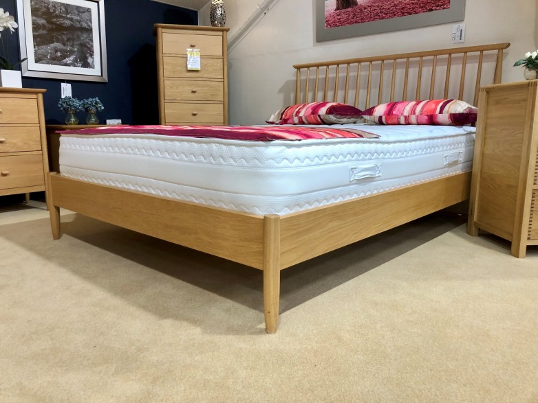 - Teramo Bedroom Kind Size (5') Bed