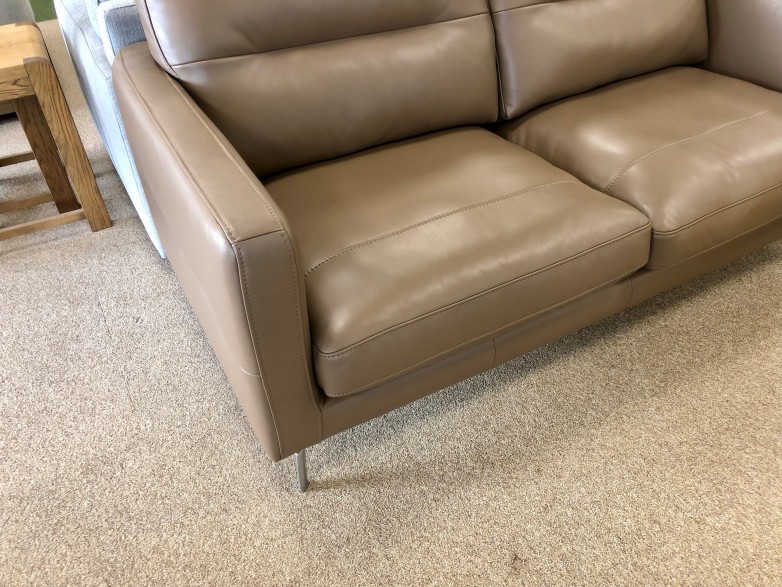 - Xenia 2.5-Seater Sofa (180) in Leather