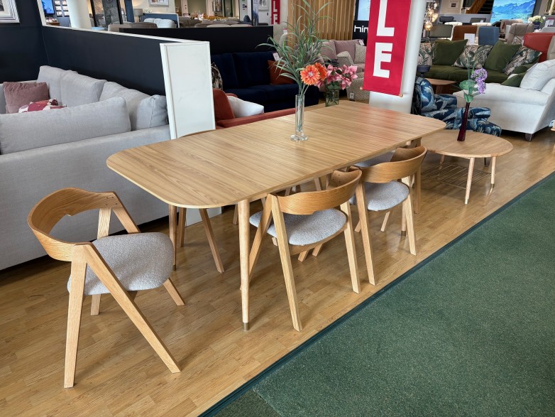 - Salita Extending Dining Table and 6x Dining Chairs