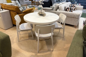 - Danse Circular Dining Table and 4x Dining Chairs