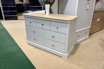 - Chartwell Bedroom 3 + 4 Wide Chest with Oak Top