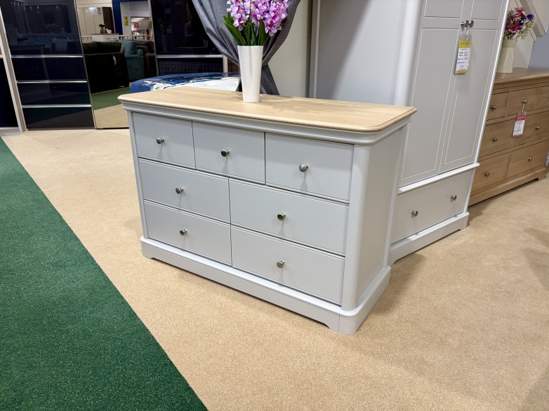 - Chartwell Bedroom 3 + 4 Wide Chest with Oak Top