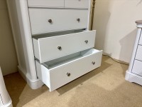 - Chartwell Bedroom 3 + 2 Chest with Oak Top thumbnail