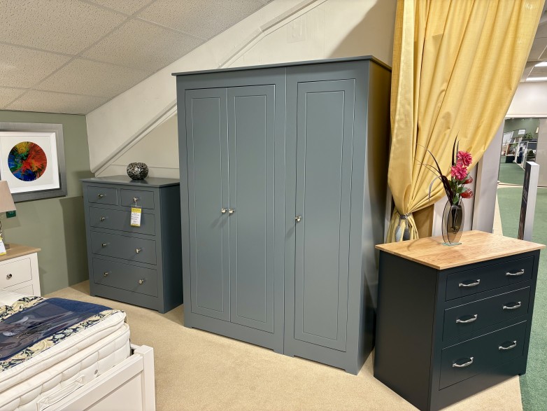 - Modo 25 Bedroom 3-Door All-Hanging Wardrobe with Painted Top