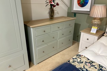 - Modo 25 Bedroom 4 + 3 Chest of Drawers with Oak Top