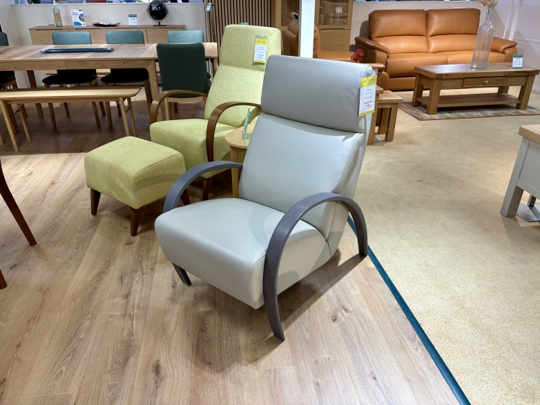 - Fann Chair in Leather