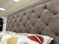- Mayfair Kingsize (5ft) 5000 Pillow-Top with 2+2 Drawer Set and Buttoned Headboard thumbnail